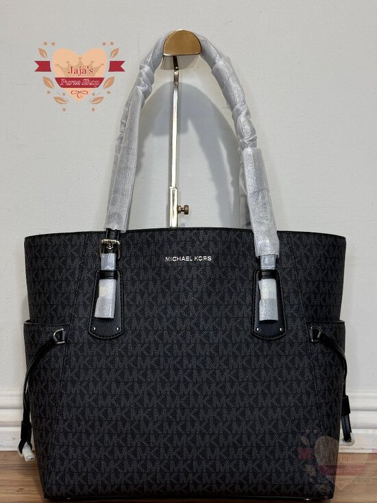 Michael Kors Handbags - 🖤Michael Kors 3 Compartment PVC/Canvas Coated Tote🖤
